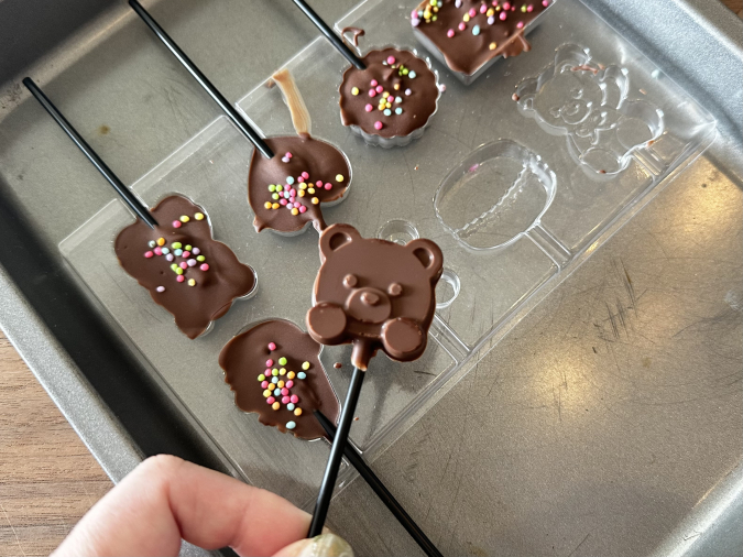 セリア ちょっぴり高見えのチョコが簡単に作られる！立体型の親子のくまさんチョコも！ なないろの扉- エキスパート - Yahoo!ニュース