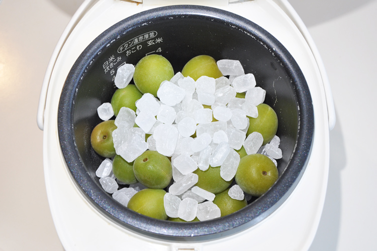 梅シロップ比較 保存瓶で作る梅シロップと炊飯器で作る梅シロップ どっちが美味しいの？ │soraironote