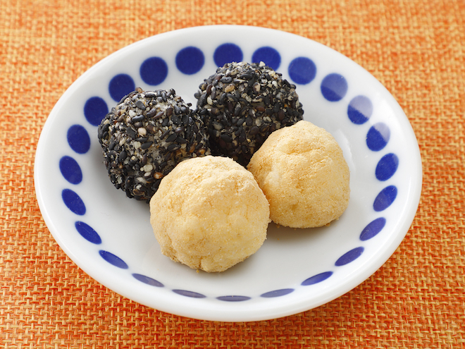 離乳食 完了期 鮭フレークのおにぎりの作り方