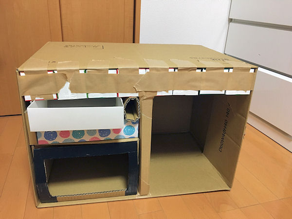 百均グッズと段ボールで作った「子ども用キッチン」に称賛の嵐 2歳娘も大喜び「クリスマスプレゼントに」まいどなニュース