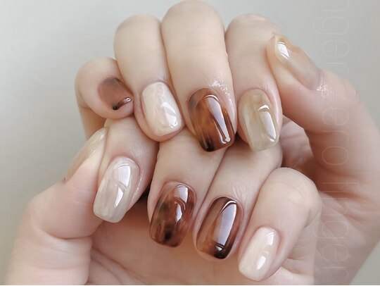 赤マカロンタワー ストロベリー・塩バニラ KITTY SWEETSCake.jp