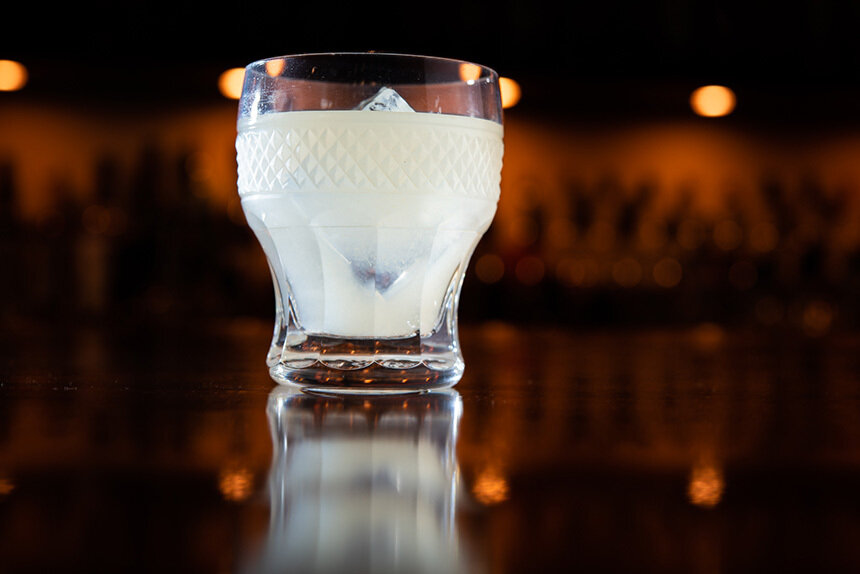 初めてバーに行く前に知っておきたい！ カクテルグラスの塩はどう扱うのが正解？ニコニコニュース