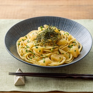 水菜と厚切りベーコンのバター醤油パスタ
