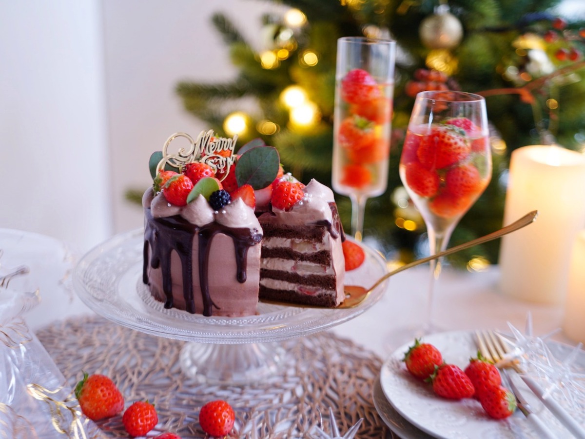 バレンタイン 削りチョコデコ♪苺ケーキ