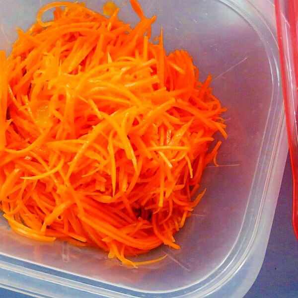 翌朝が楽しみ 抱えて食べたい♪キャロットラペ