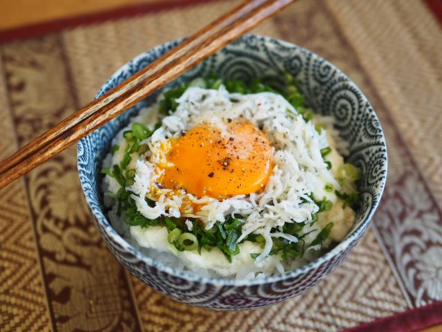 基本からアレンジまで！思わずつくりたくなる「とろろ 卵かけご飯」のレシピ集クックパッド