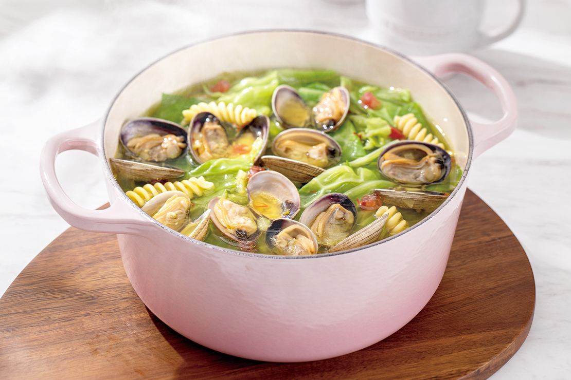 ル・クルーゼならウマくなるのを待つだけ！ 料理に時間をかけるほど“いいこと”が起こる魔法の鍋