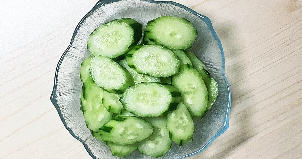 Amazonスチール野菜の皮むき器、多機能野菜の皮むき器ステンレスピーラー,フルーツキュウリの皮 むき器、調理器、野菜用のポータブル実用キッチンツール、皮をむくのが非常に簡単になりますノーブランド品ピーラー・皮むき器