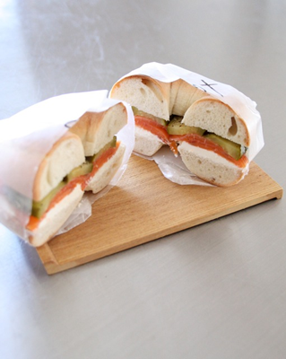 簡単 ワックスペーパーを使ったお弁当用サンドイッチの可愛い包み方