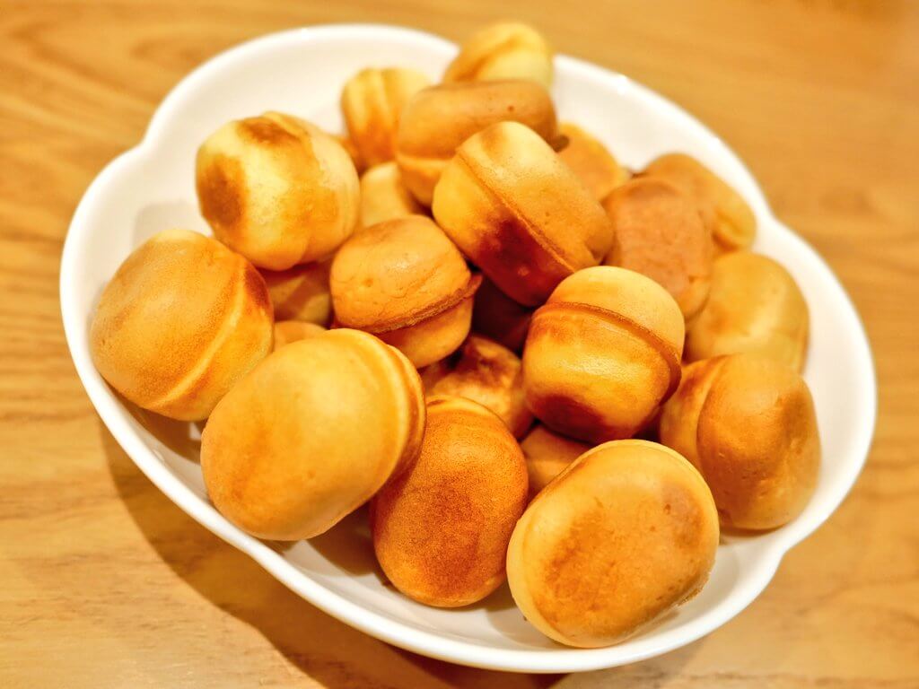 屋台の味を完全再現 裏ワザの調味料をチョイ足し♡冷めてもふわふわ甘～い「ベビーカステラ」に挑戦！2024年7月20日- エキサイトニュース