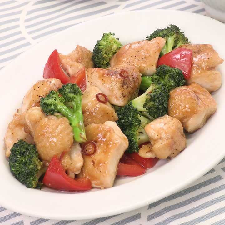 パプリカの彩りトマト炒め