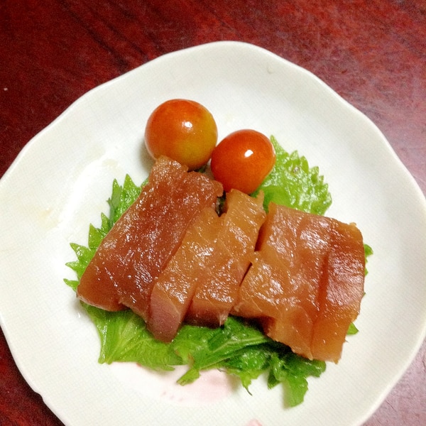 ごま油が効いてる！『まぐろと白菜漬けのごま油和えで海苔巻き』