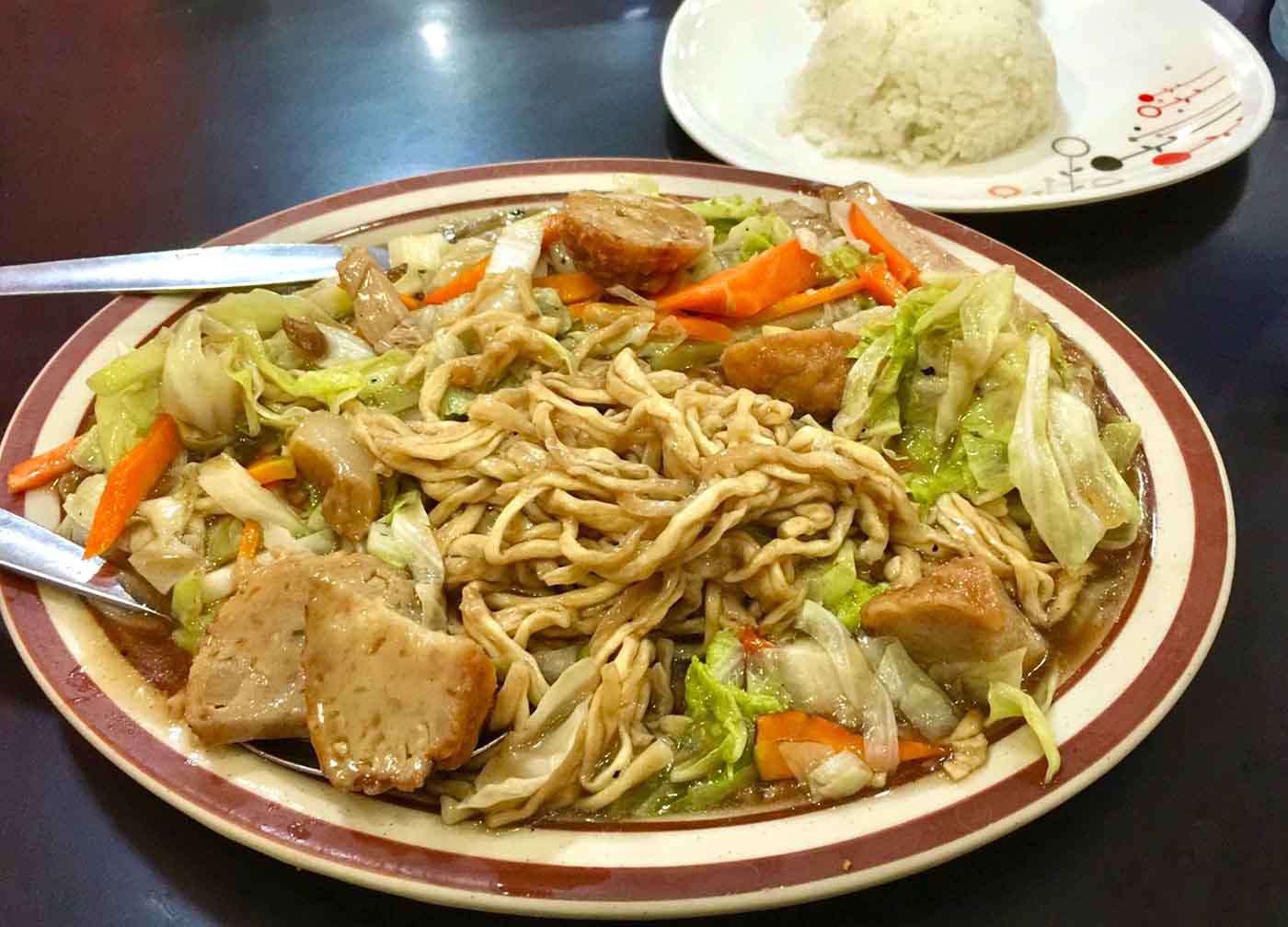 フィリピン料理といえば？日本人向けのおいしい♪有名料理一覧