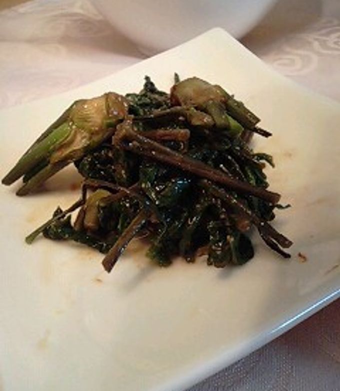 やっぱりコシアブラは最高コシアブラご飯と生姜焼き魚ココロあれば水ココロあり