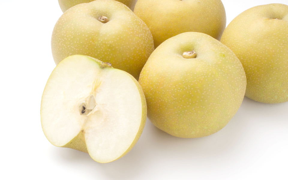 腐った梨梨の上のカビ 腐った果物 — ストック写真 © gdragan267637340