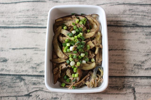 なすの大量消費に！人気のなすの揚げびたしの作り置きレシピ。めんつゆごま油で簡単！フライパンでまるでプロの味。 - つくりおき食堂