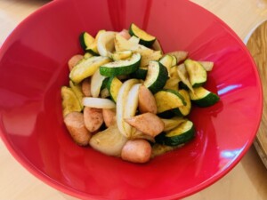 ご飯おかわり必至！ ズッキーニと鶏肉のカレー炒め