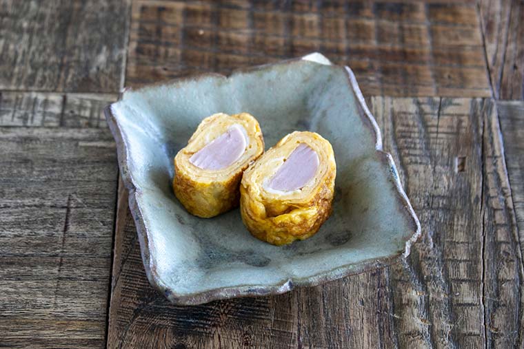 お弁当にぴったり！ ソーセージのお花卵焼き