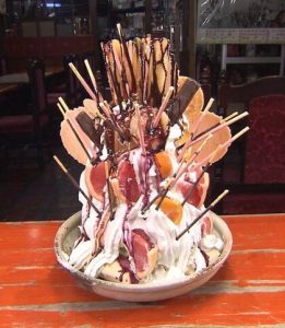 埼玉県幸手市に“天ぷら山盛り19個のうどん”を出す『オモウマい店』そのお値段はまさかの entax エンタックス