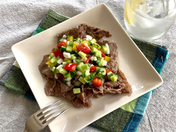 タサン志麻さんに教わる冬のフランス郷土料理「カスレ」。サーモンと帆立のタルタルも