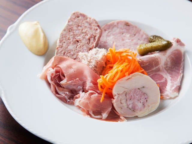 チーズ・ワイン専門店 LAMMAS でお花見や集まりにぴったりな「チーズ＆シャルキュトリーの盛り合わせ」をオンラインで販売中！LAMMAS株式会社のプレスリリース