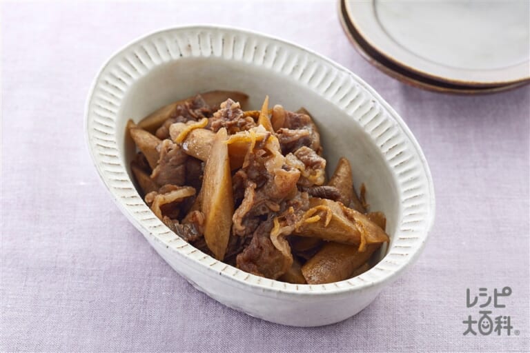 お弁当のメインに！薄切り肉で作る肉巻きおにぎり