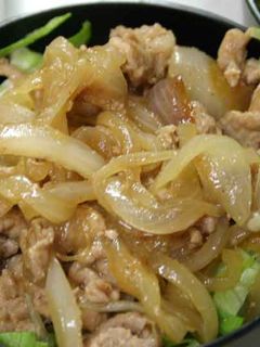 とろっと甘辛♪シャキシャキレタス豚丼クラシル