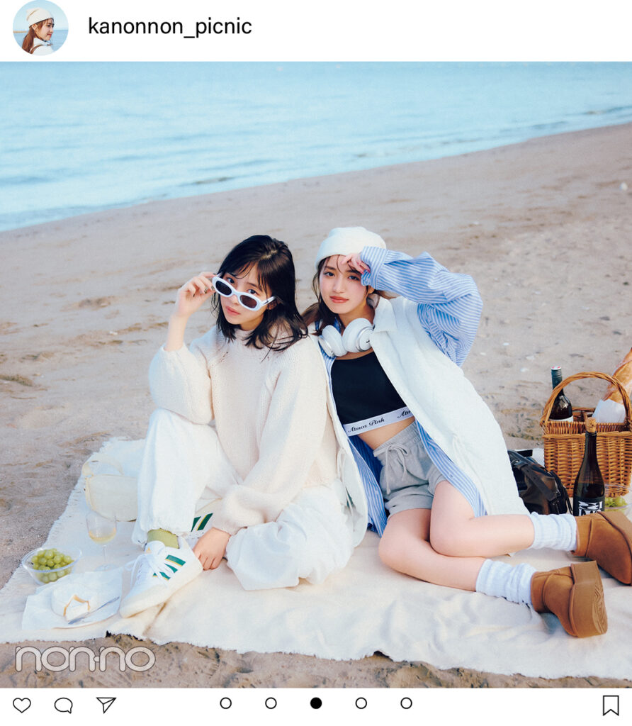 脚が隠れるマキシ丈のカラーワンピは夏のピクニックおしゃれに最適 明日のコーデVERY