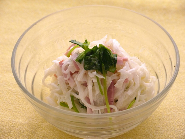 ちょいと一品★三つ葉と茗荷＆大根のサラダ