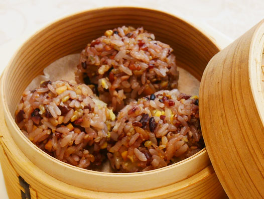 レンチンで玄米や雑穀米のおにぎりが食べられる！無印良品『冷凍おにぎり』ダイエット、フィットネス、ヘルスケアのことならFYTTE-フィッテ