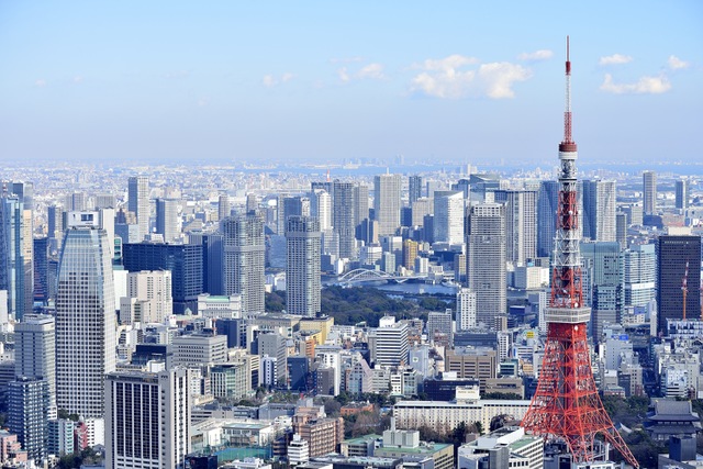 📍 みりさん_丸の内 ⁡ 賞味期限は当日中！コラボが面白いドーナツ屋 「 andtokyo 」 @andtokyo.d ⁡ 東京駅構内のグランスタ丸の内にある「&TOKYO」でドーナツを贅沢食べ比べ🍩✨ ⁡ ここのドーナツ屋さんは 様々な有名なお店とコラボされていてそれが面白い ！！ ⁡ あと