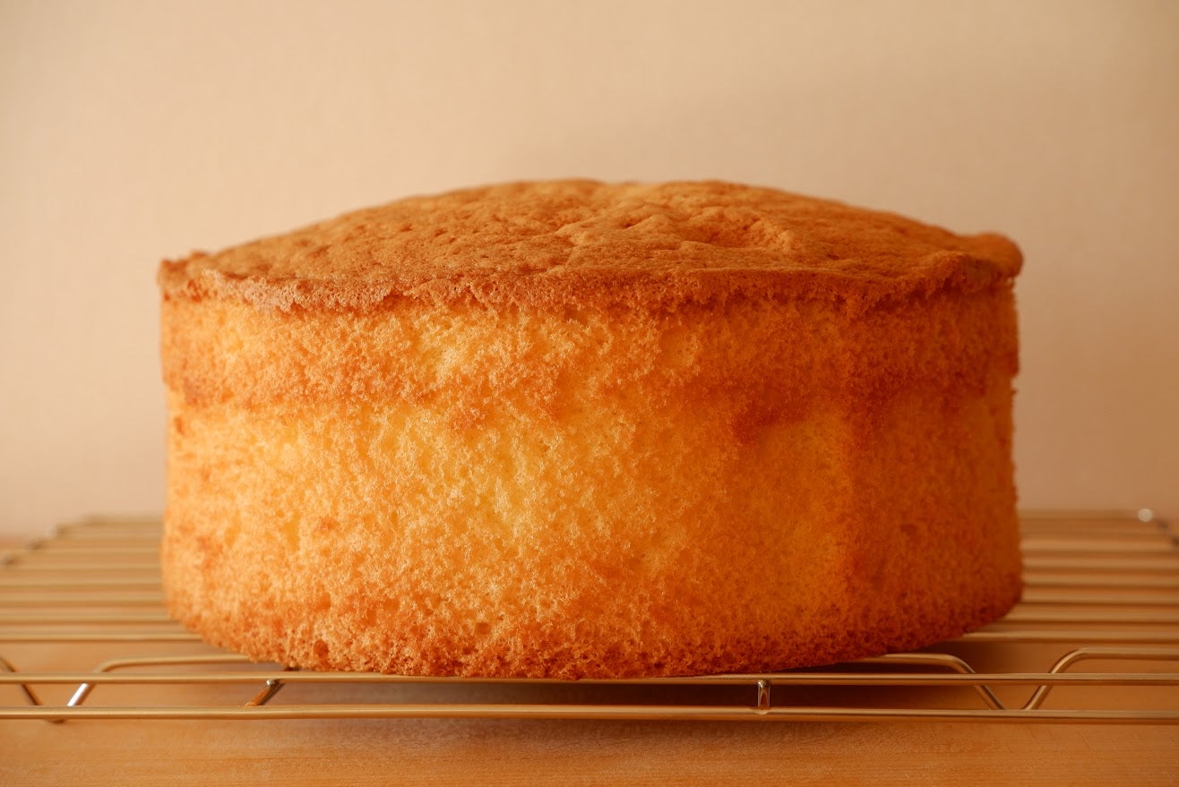 ふわふわしっとり！15cmスポンジケーキ人気レシピ：初心者でも失敗しない極上の一品