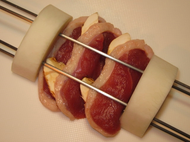 秋の新メニューは15種類を販売開始！海苔巻きの具に串カツ！？新体験型メニューの「手巻き串」が仲間入り！株式会社串カツ田中のプレスリリース