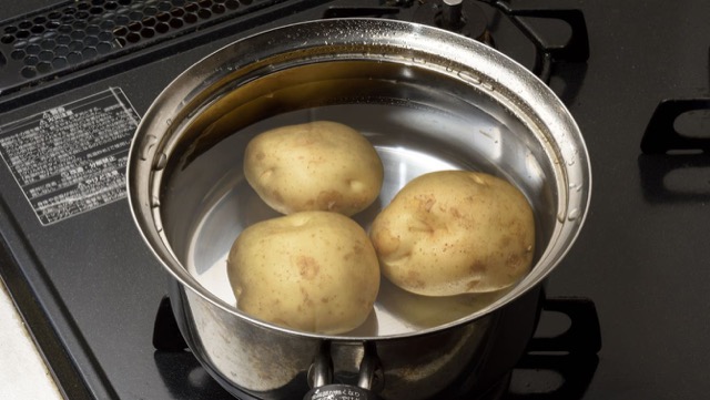 知っておくと便利！じゃがいもの茹で方