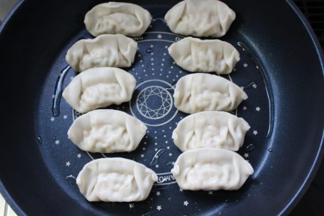 失敗にサヨナラ！羽根つき餃子を上手に仕上げる6つのポイント - トクバイニュース