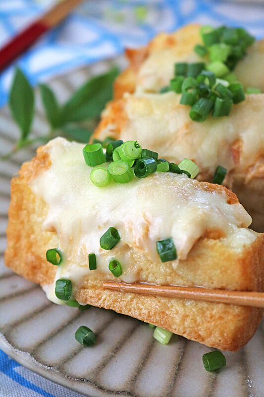 乗せて焼くだけ簡単おつまみ♪厚揚げのピり辛ツナチーズ焼き : ぱおの簡単おうちごはん Powered by ライブドアブログ