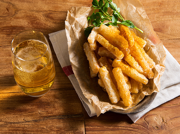 ハイボールに合うおつまみ特集！お酒と好相性のおすすめ料理を一挙ご紹介♪