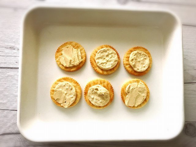 ビールがおいしい季節はレッツ！ディップ！リッツ！ │ ナビスコ リッツ