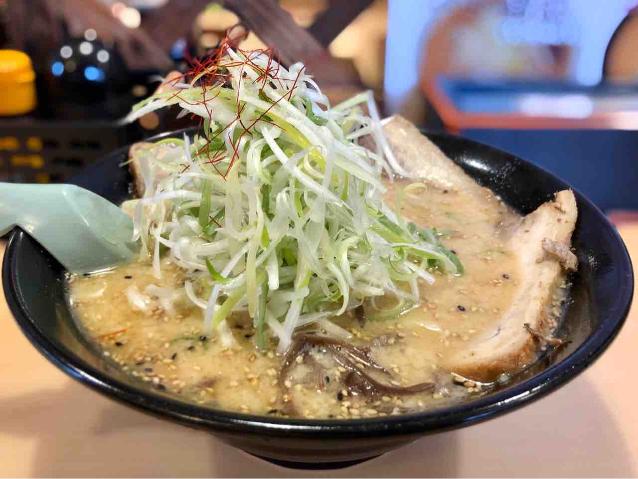 麺家 麺四郎白神ねぎがたっぷりの美味しいらーめん