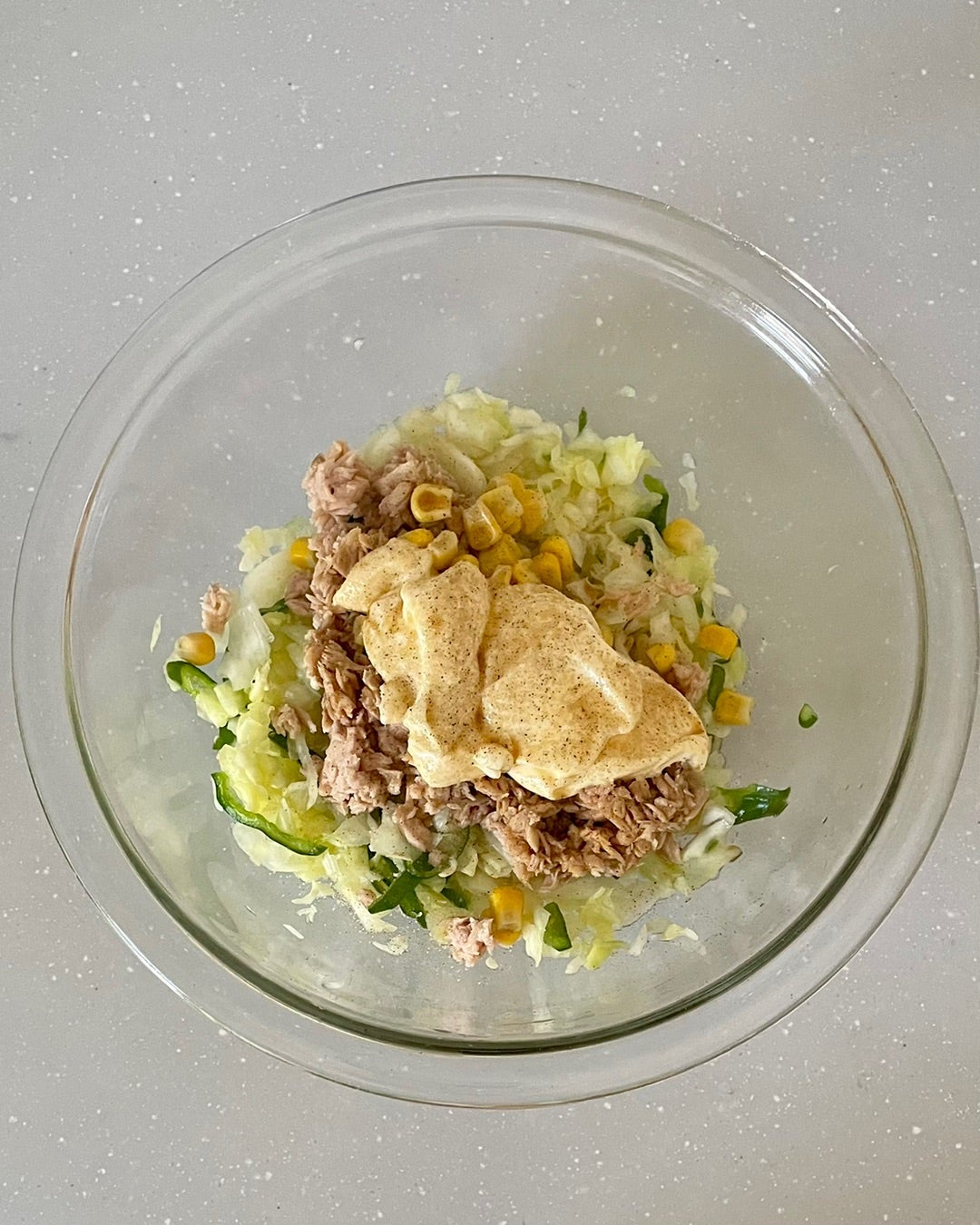 お野菜嫌いな子でもパクパク食べれちゃう！きゃべおかちー春巻き♡ キャベツの大量消費にもオススメ♡ パリパリ、シャキシャキ、とろ～り♡料理TikTok