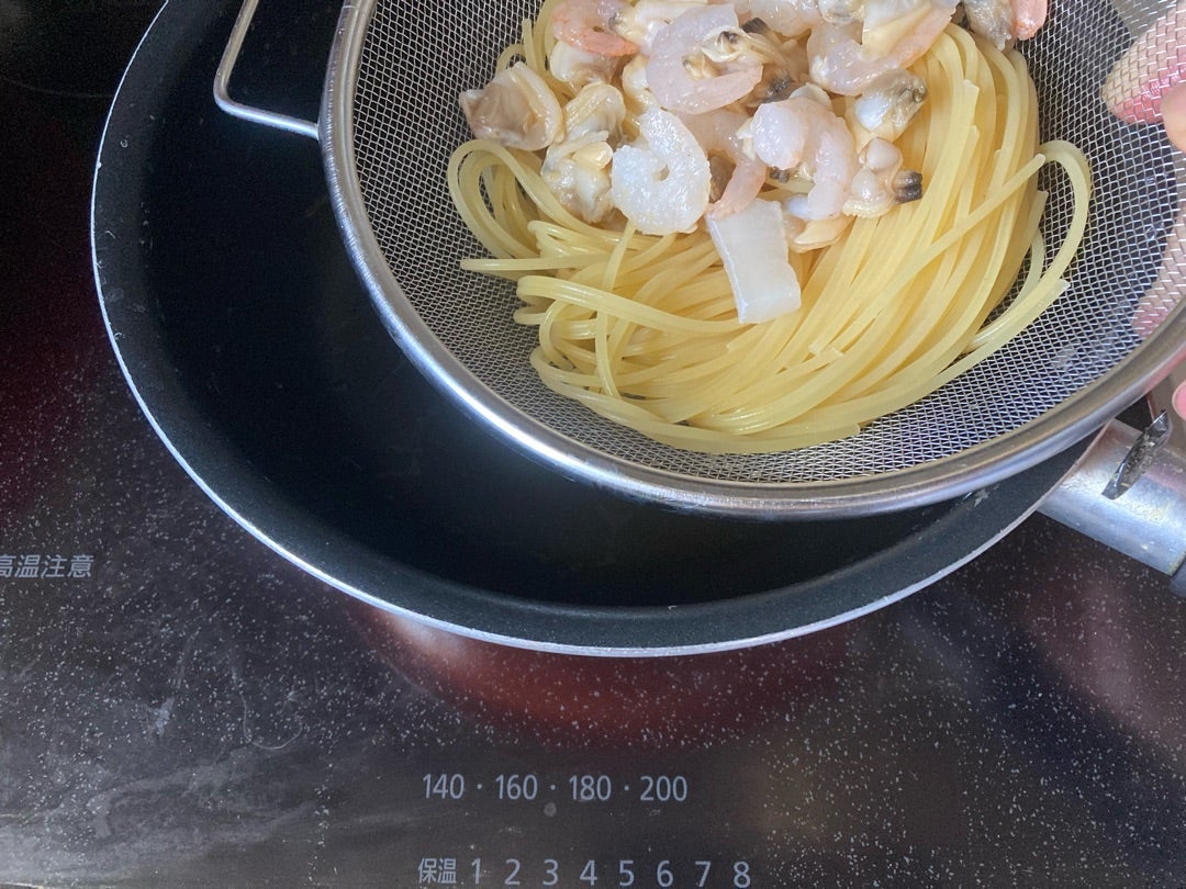 シーフードパスタ