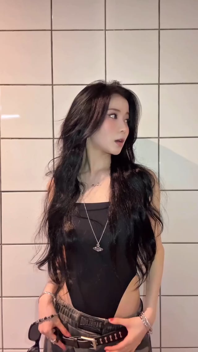 So pretty 🖤🐰,BABYMONSTER베이비몬스터,ASAアサ아사ENAMIASA榎並杏紗