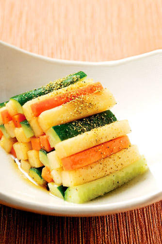 パリパリの食感でやみつき♪ 大根としょうがのしょうゆ漬け