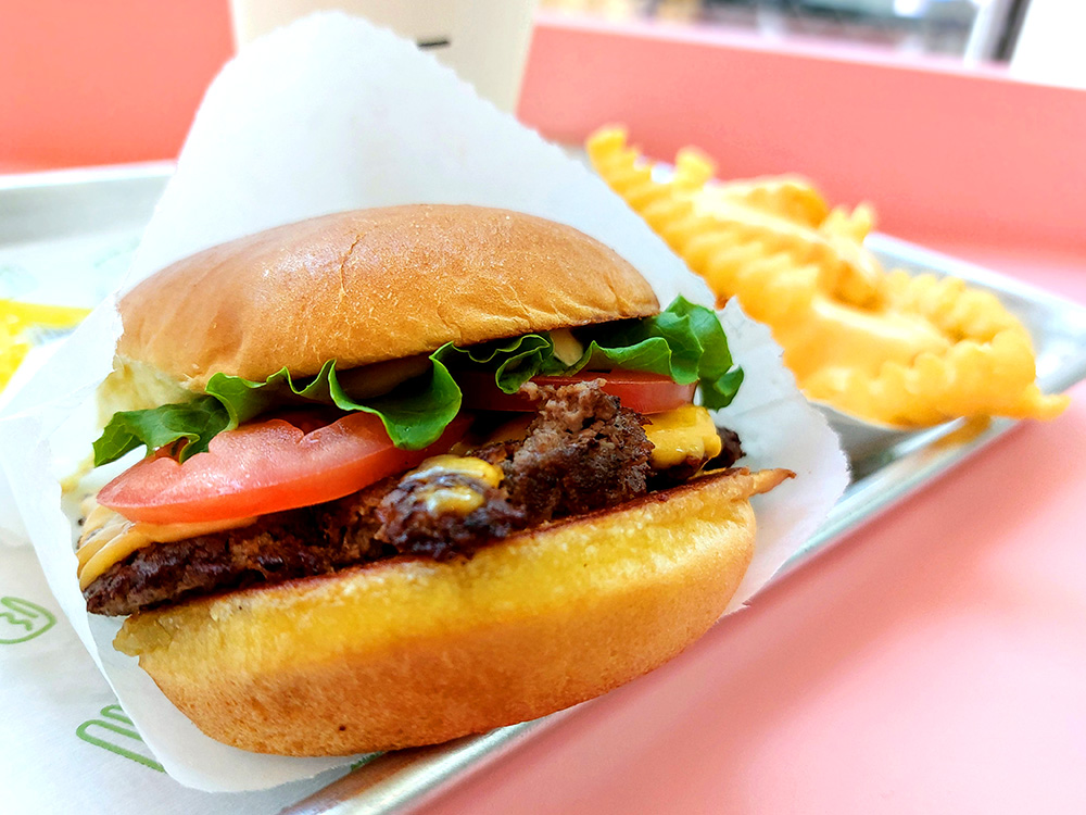 ニューヨークの味を広島の皆様へ！中四国・九州エリアに初出店 NY発のハンバーガーレストラン「Shake Shackミナモア広島店」が3月24日 月 に待望のNEW OPEN！お知らせ NewsIVY COMPANY