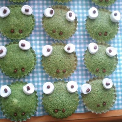 カエルといっても色々あるんだ。 : イロトリドリ