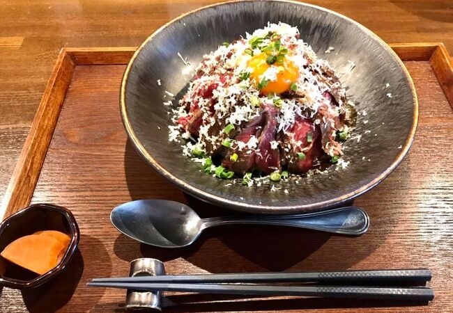 くに美 キタウシリのステーキ丼Bグルときどき腕まくり