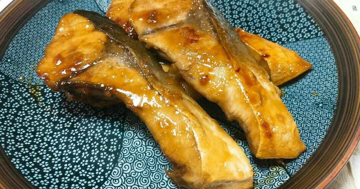 ヒラス ヒラマサ の刺身、大きなサク 刺身用ブロック からの刺身の切り方 - 魚料理と簡単レシピ