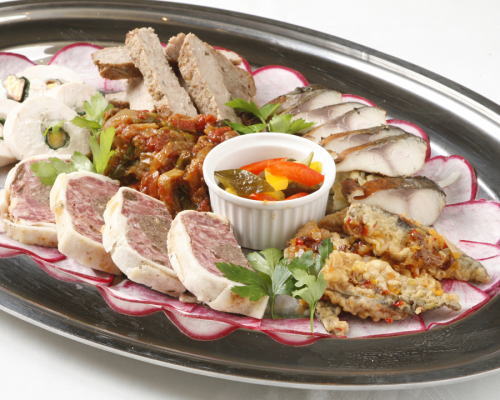 小分け 2種のお肉と自家製スイーツのフレンチFrench BISTRO SAUVAGE フレンチビストロソヴァージュ- シェフコレ