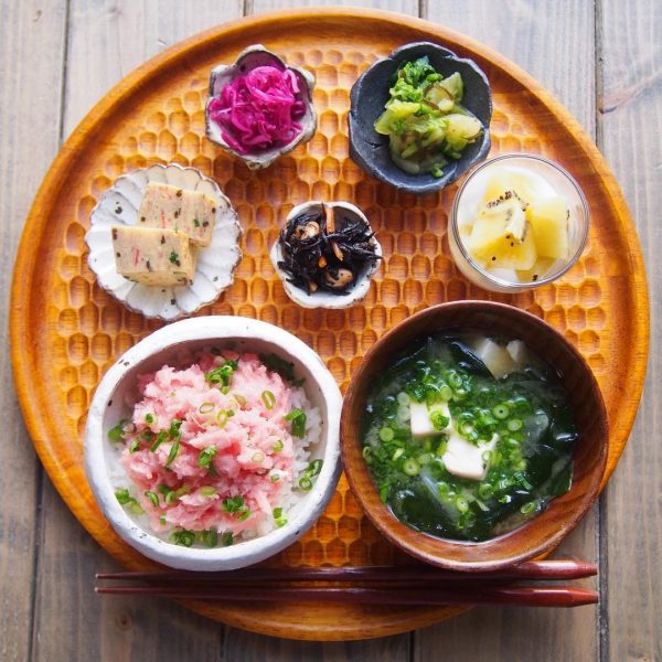 絶対試したい！ネギトロ丼に合うおすすめ献立7選 - macaroni