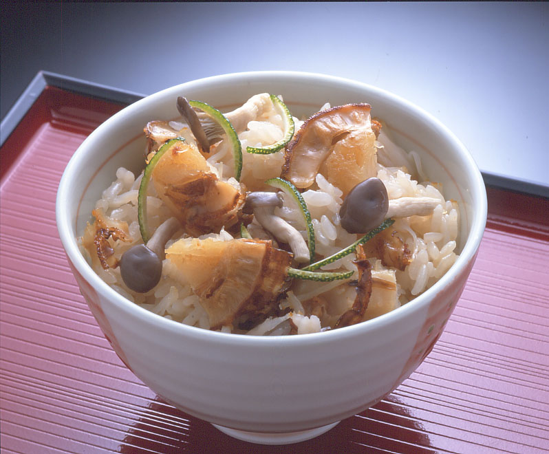 八戸郷土料理 ≪元祖≫いちご煮 ２缶詰合せ 味の加久の屋 のお取り寄せなら 八戸お土産・名物の品揃えNo.1 はちのへローカルマーケット